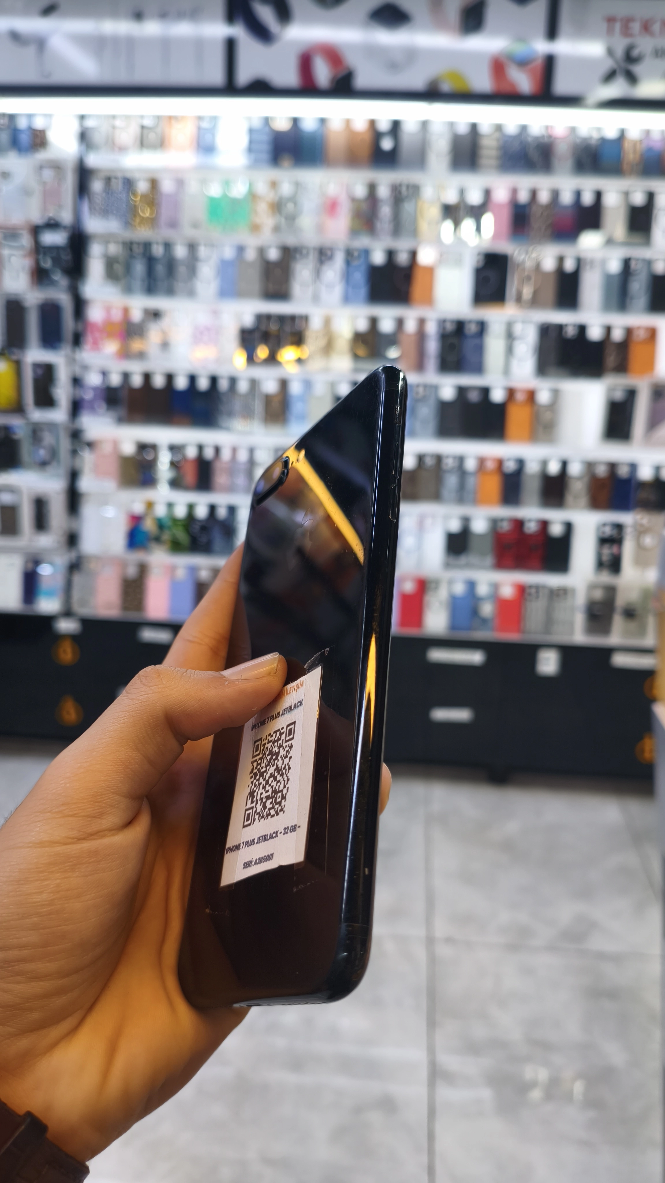 IPHONE 7 PLUS JETBLACK